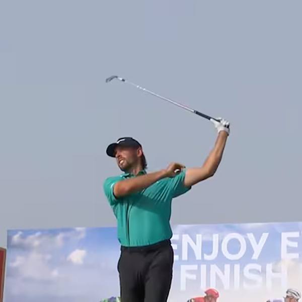 Marco Penge 'ngơ ngác' vì cú nảy bóng nghiệt ngã sau suýt ghi Hole-in-one