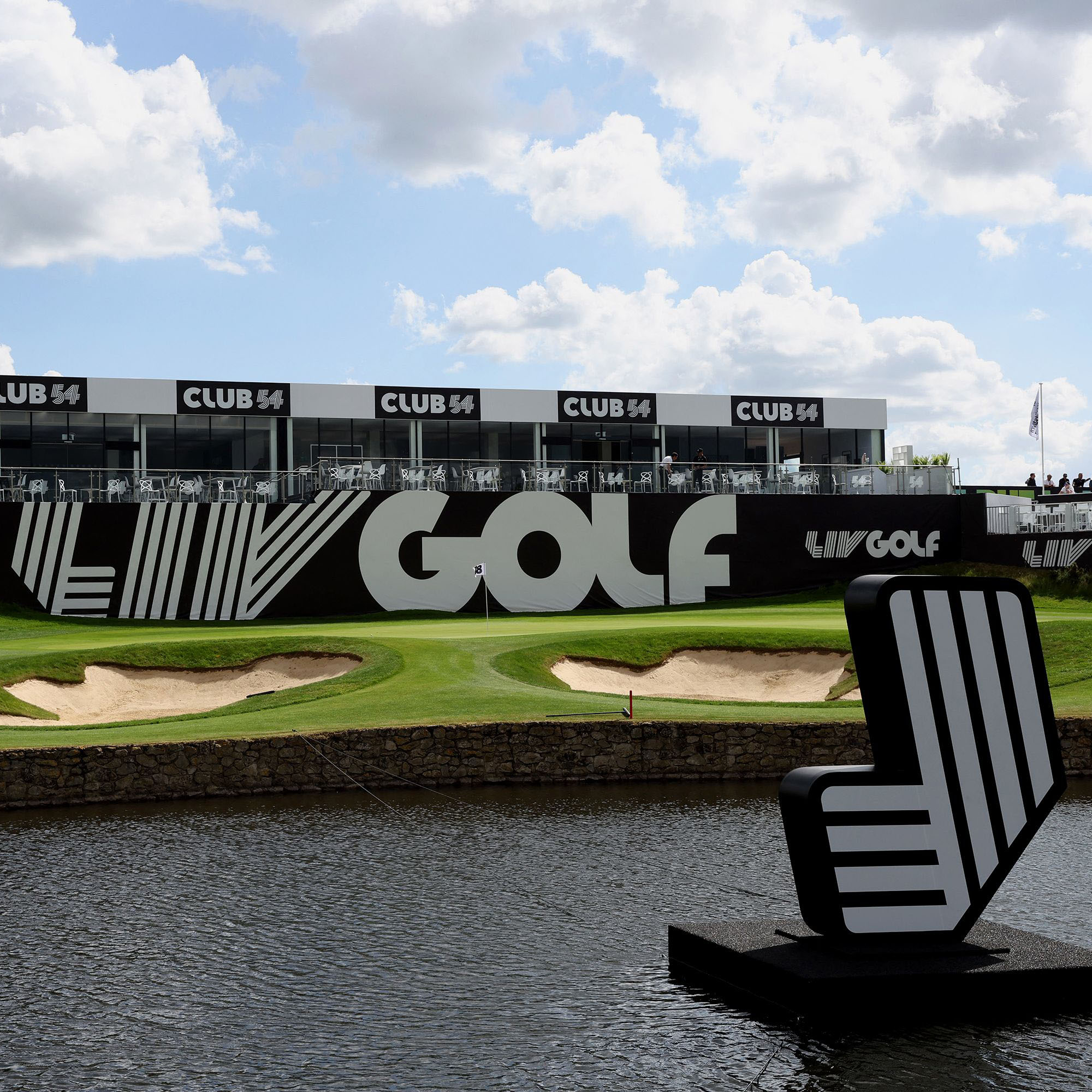 LIV Golf tiếp tục thay đổi, OWGR điều chỉnh chính sách cho giải 54 hố