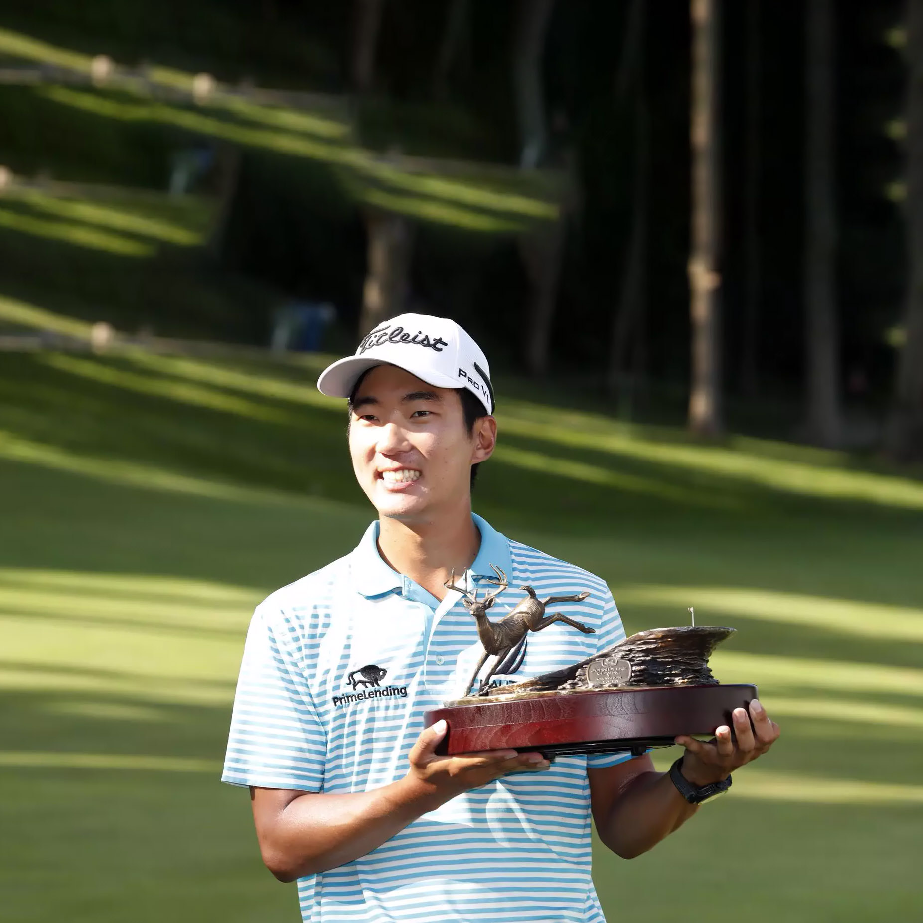 Michael Kim khoe món đồ trong mơ mà mọi tay golf đều ao ước