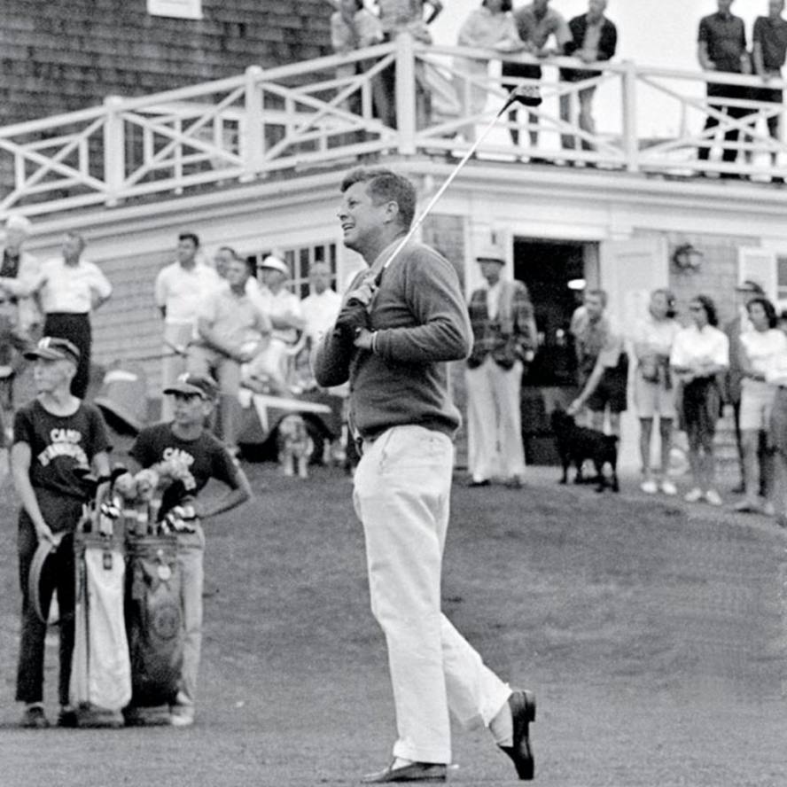 Cách tổng thống John Kennedy sống chung với bệnh đau cột sống mà vẫn chơi golf