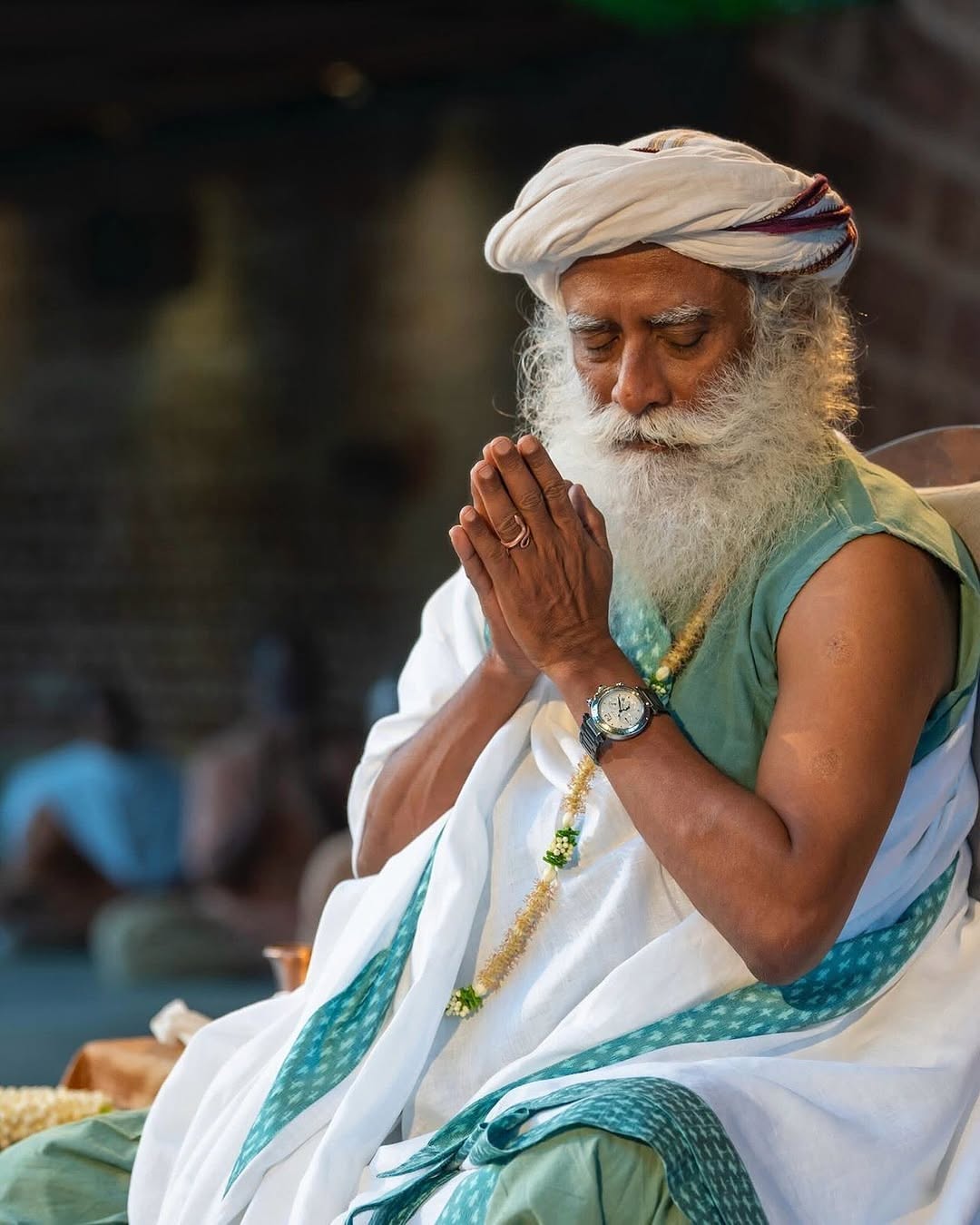 Sadhguruthien1
