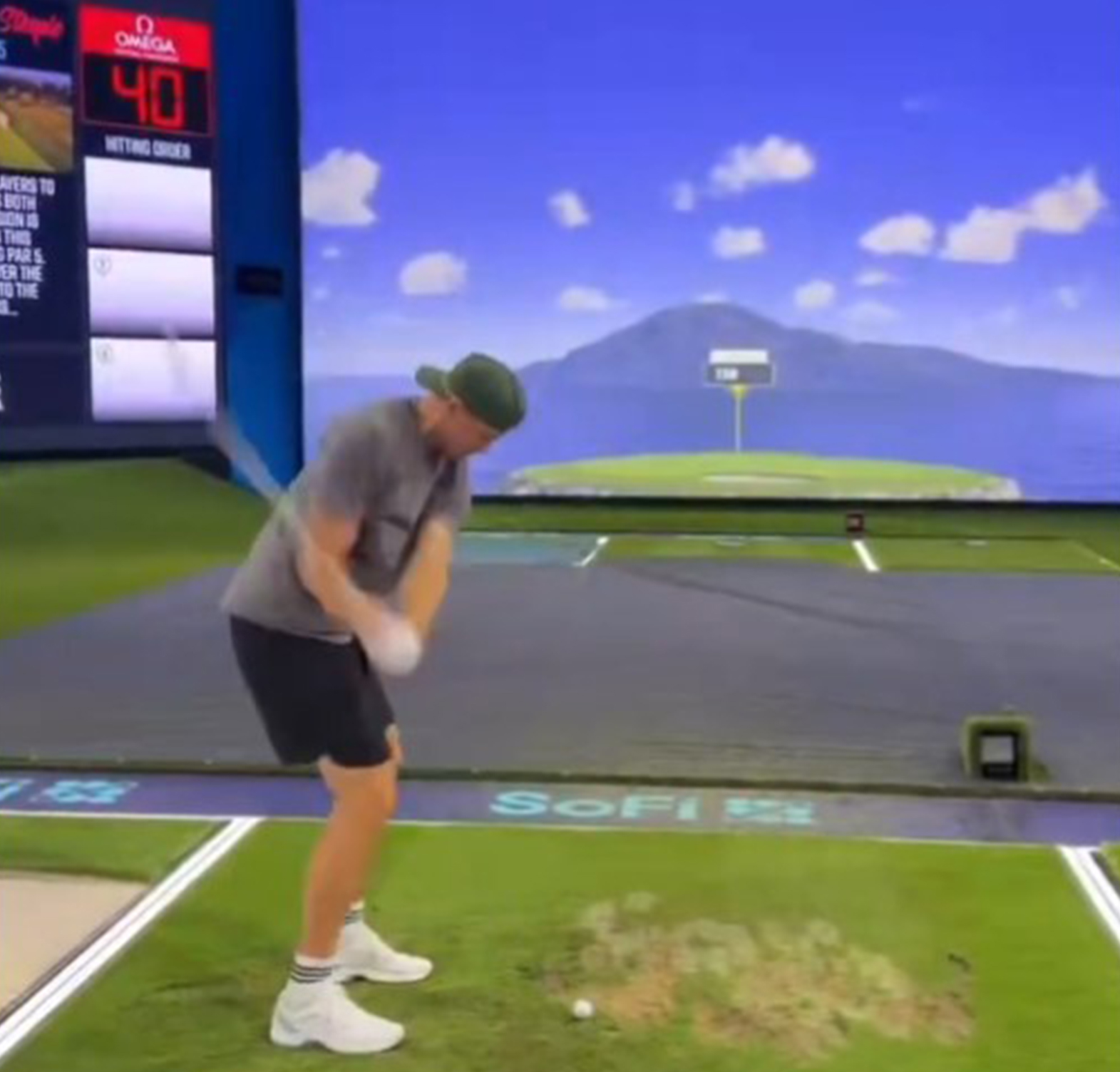 Xem Ludvig Aberg ghi điểm hole-in-one khi đang khởi động cho trận đấu TGL thứ Ba