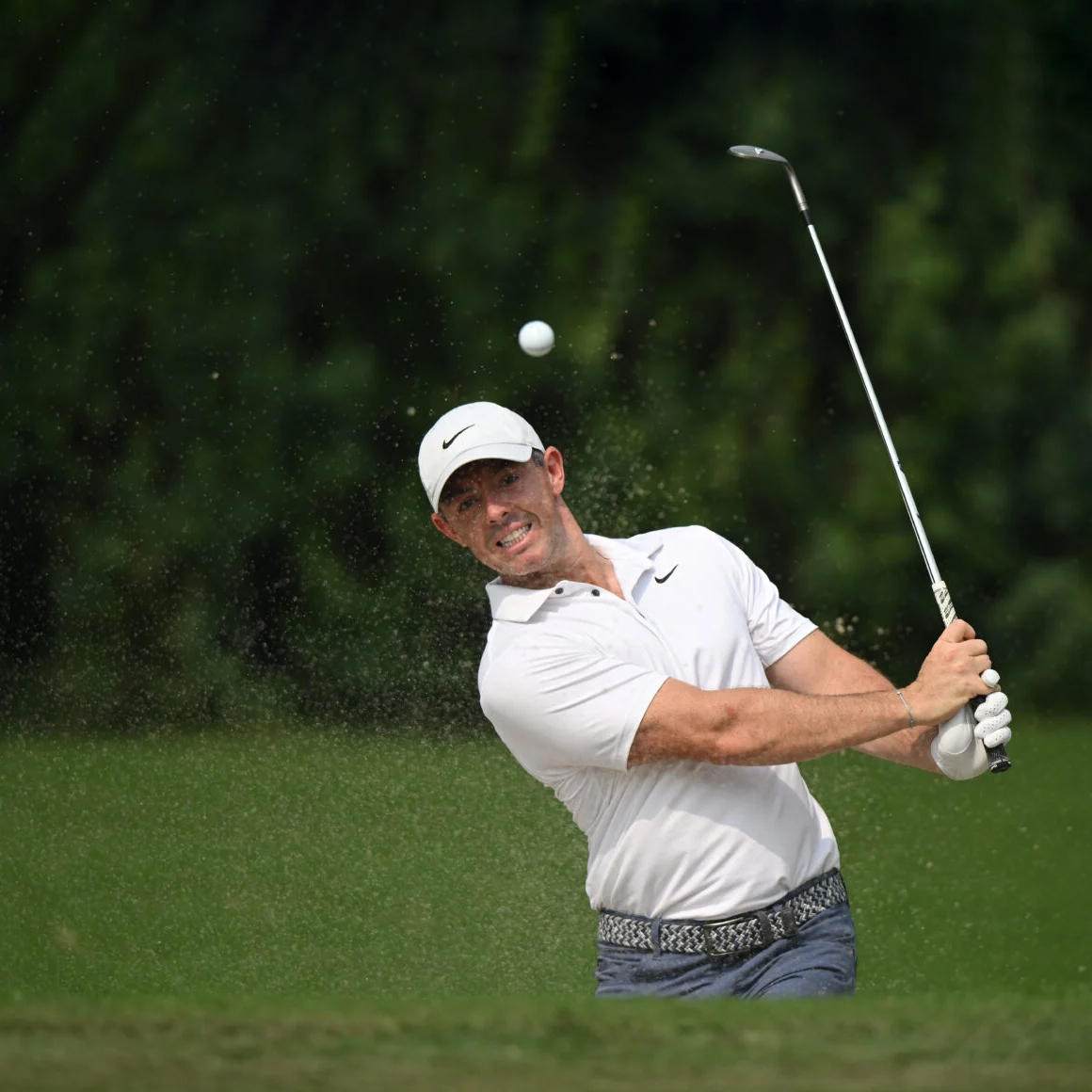 Học Rory McIlroy cách cứu Par cực ngọt từ bẫy cát