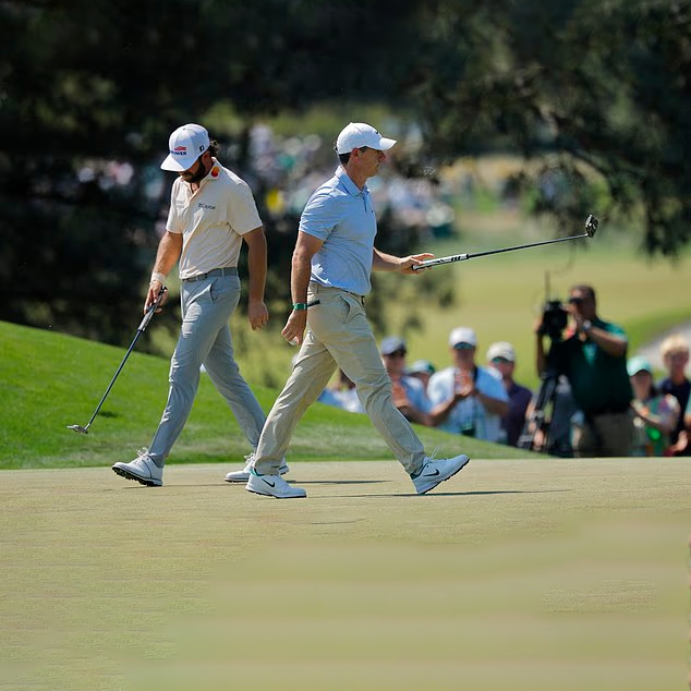Rory và 'Kẻ hủy diệt' Young tại Quail Hollow 