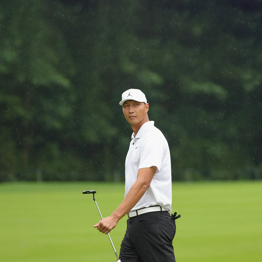 Cựu sao NBA Dịch Kiến Liên thử sức với golf chuyên nghiệp