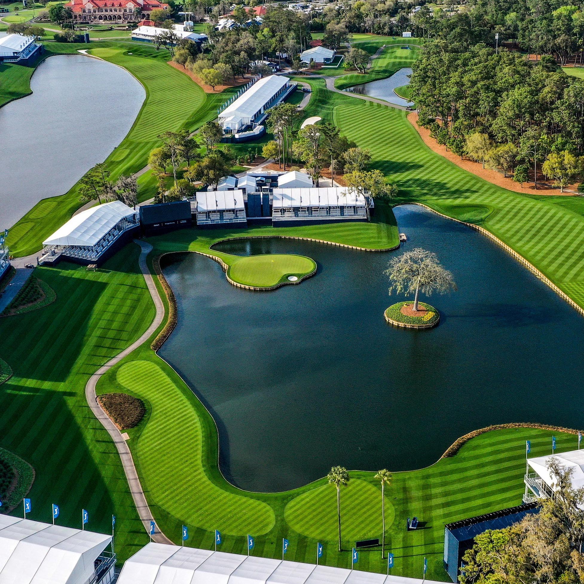 Hố 17 TPC Sawgrass: Đảo nhỏ kia để làm gì?
