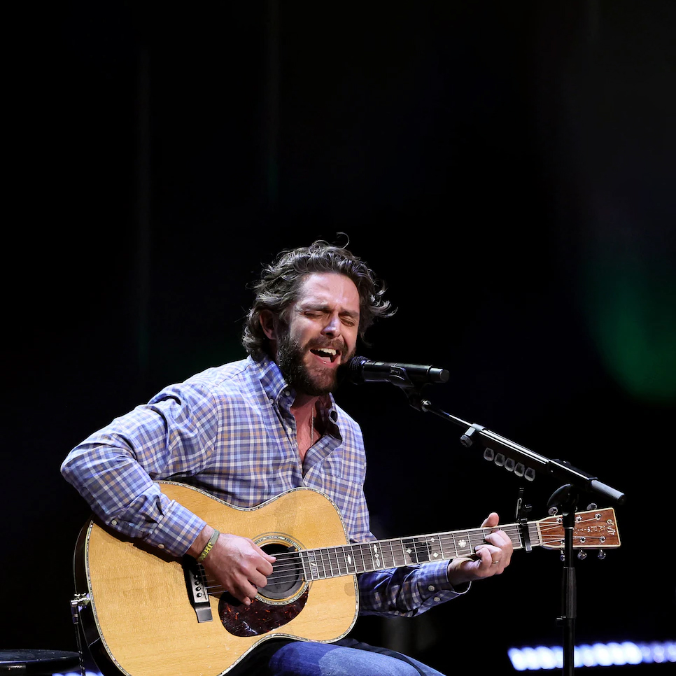 Người con Georgia Thomas Rhett hát bản tình ca cho giải Masters