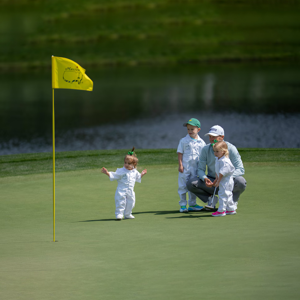 Top 7 phụ kiện golf siêu đáng yêu cho các thiên thần nhỏ