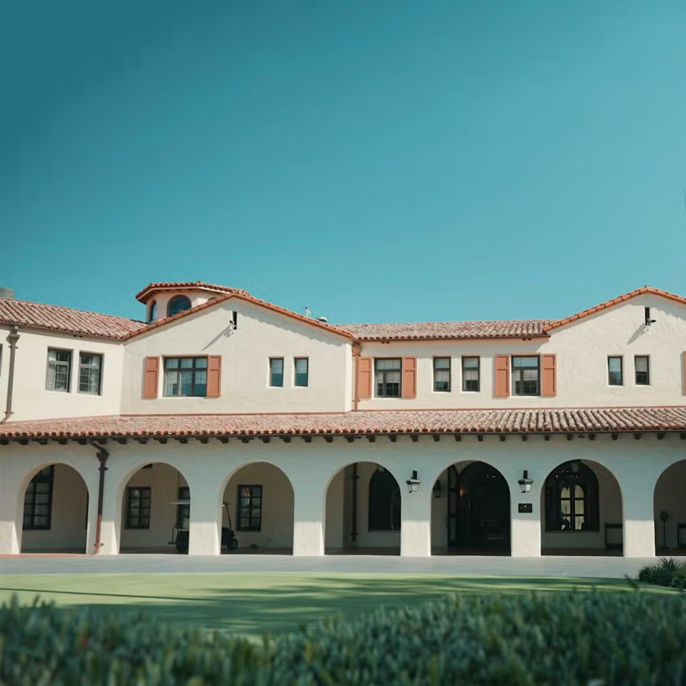Bên trong Riviera Country Club - clubhouse độc quyền bậc nhất của làng golf