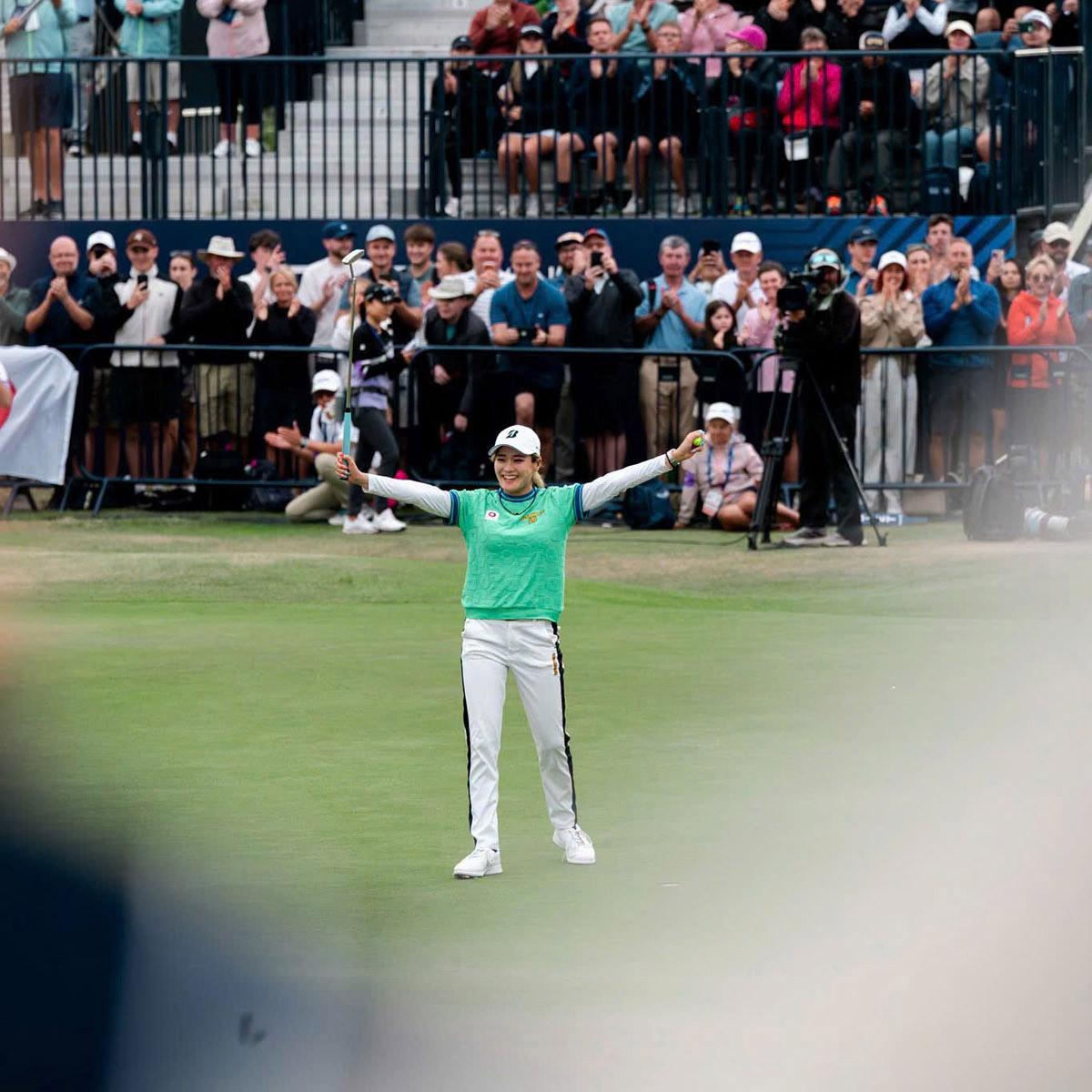Hạ đối thủ ở hố phụ Shiho Kuwaki đăng quang Women's British Open 2026