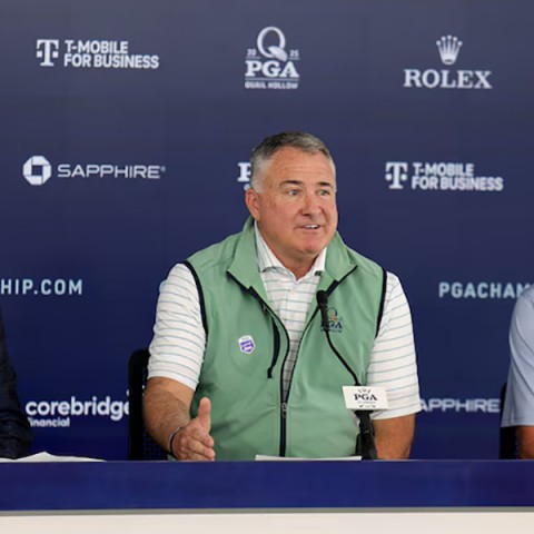 Clip gây bão: Chủ tịch PGA trình diễn rap Eminem giữa tâm bão chỉ trích tại Ryder Cup