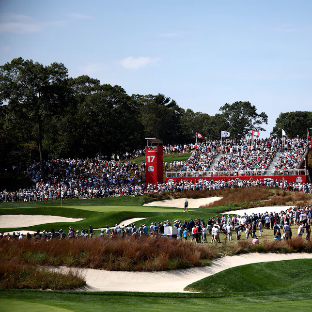Những mẩu hội thoại thú vị từ khán giả tại Bethpage Black vào thứ Tư ở Ryder Cup 2025