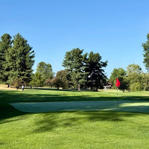 Vụ đua xe đêm Halloween gây thiệt hại hàng chục nghìn đô la tại sân golf Virginia