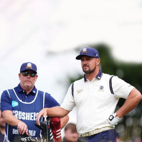 Drama caddie, Scheffler lặng lẽ kiếm bộn, và những khoảnh khắc ấm lòng