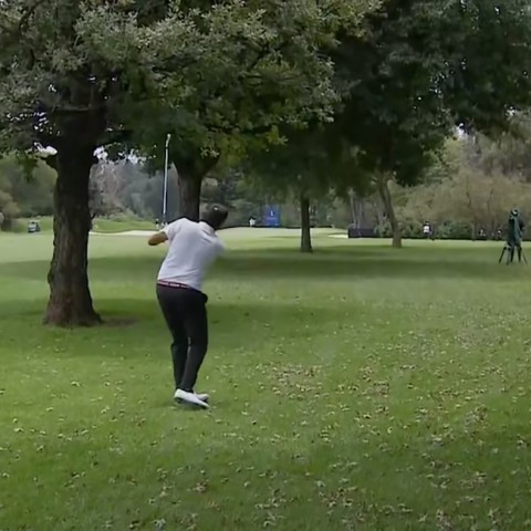 Eugenio Chacarra suýt thực hiện cú Albatross khó tin nhất lịch sử làng golf