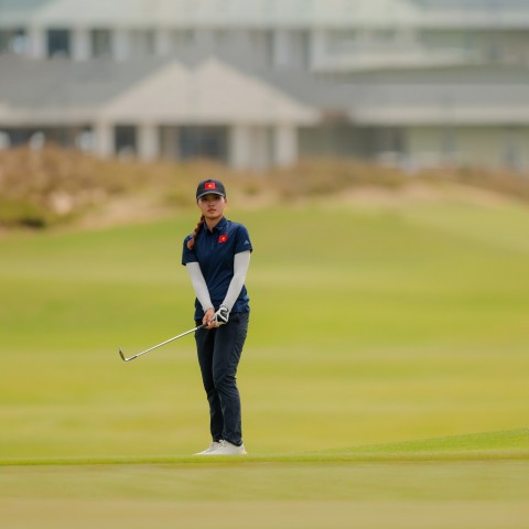 Bản giao hưởng trên cỏ xanh: Khi những bước chân viết nên huyền thoại