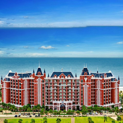 Movenpick Resort Phan thiết - Điểm dừng chân của golfer và Đại sứ Liv golf Rick Shiels tại Novaworld Club Championship 2025