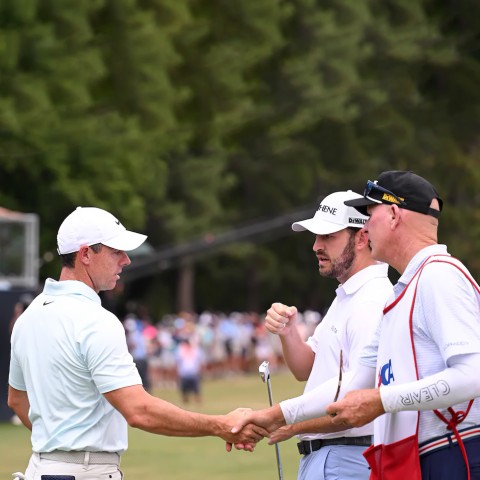 Video ghi lại cảnh Rory McIlroy nhại lại thói quen trước cú đánh của Patrick Cantlay tại Ryder Cup