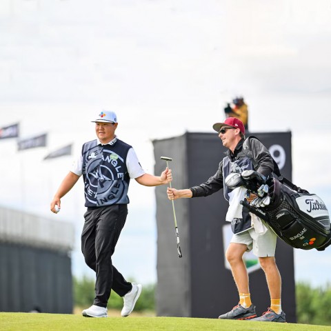 Caddie của Sungjae Im có phản ứng hài hước trước tin đồn thất thiệt