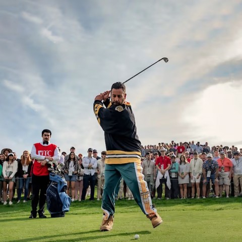 Happy Gilmore 2 của Adam Sandler cán mốc 46,7 triệu lượt xem