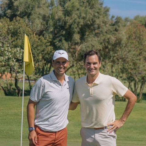 Rafael Nadal và Roger Federer 'tỉ thí' trên sân golf