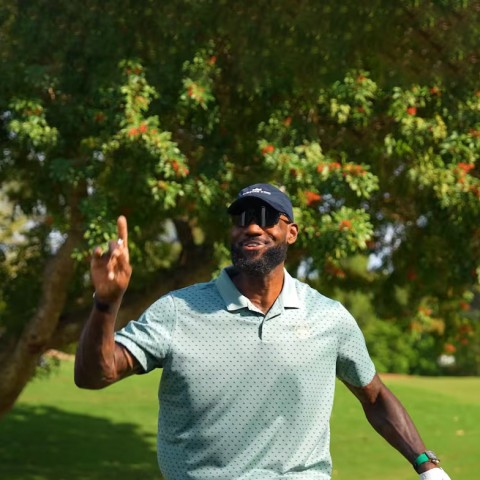 Hết mùa NBA, LeBron James sẽ đi 'cày' 36 hố golf mỗi ngày