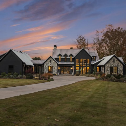 Caddie của Jon Rahm rao bán siêu biệt thự rộng 40 hecta với giá 14 triệu USD