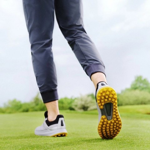 Tìm hiểu những hãng giày golf phổ biến trên thế giới