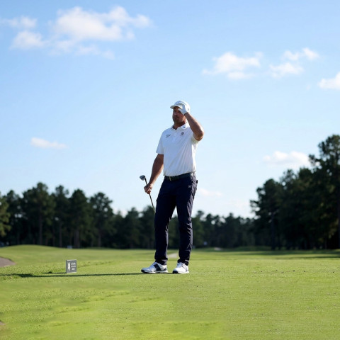 Sự thật về 'huấn luyện viên ngầm' của Bryson DeChambeau.