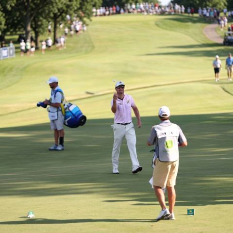 Lựa chọn đánh đổi của Zach Johnson tại John Deere Classic
