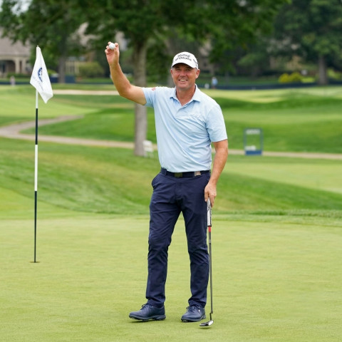 Padraig Harrington thống trị U.S. Senior Open, lập kỷ lục vô tiền khoáng hậu