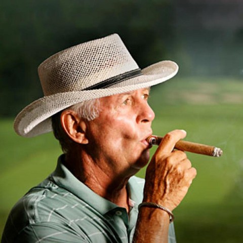 Cigar - Phong cách quý ông trên sân golf