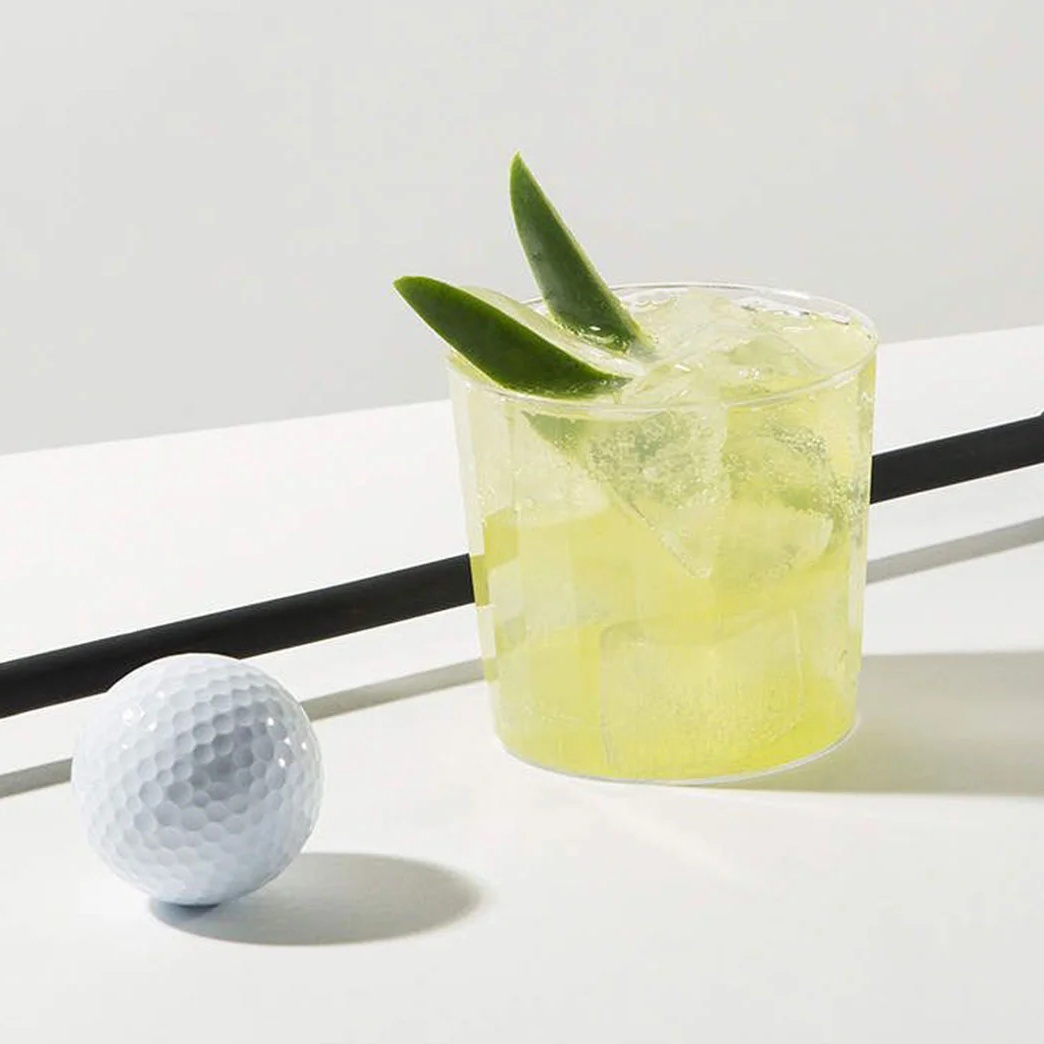4 loại cocktail mùa hè sảng khoái mang lên sân golf