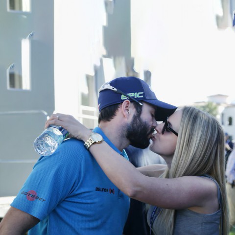 Golfer Adam Hadwin bất ngờ nổi tiếng nhờ Twitter của vợ
