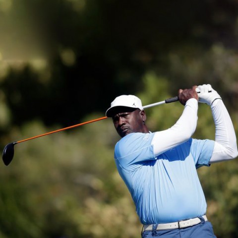 Chỉ một câu nói, Lawrence Taylor cười lăn cười bò trên sân golf