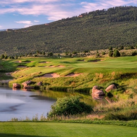 Các điểm du lịch golf tuyệt vời làm dịu cái nóng hè