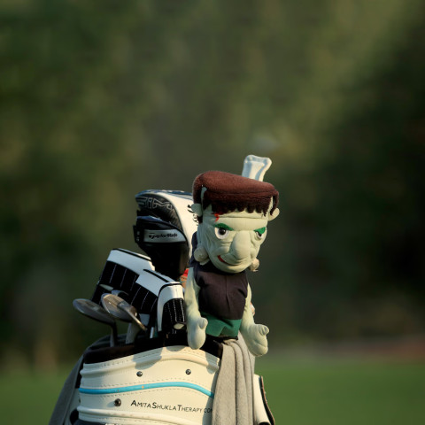 Vì sao nhà vô địch PGA Tour vẫn dùng bọc đầu gậy sắt?