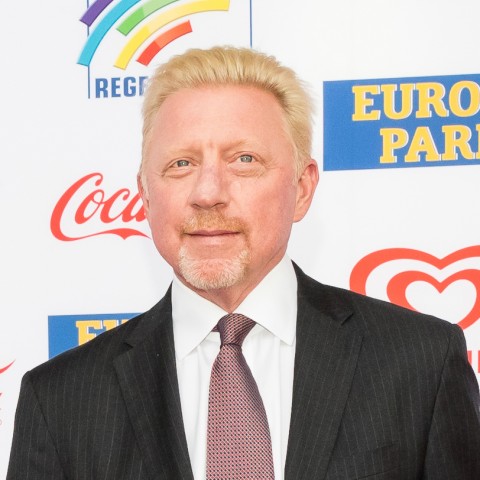 Vận động viên quần vợt Boris Becker thử chơi golf